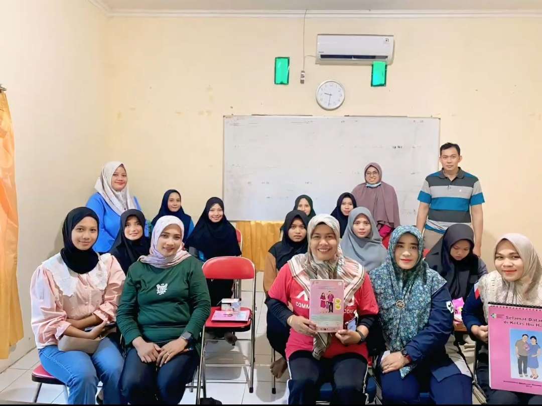 Kelas Ibu Hamil Kelurahan Menjelang